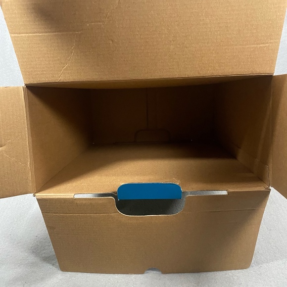 Nintendo Wii U Super Mario 3D World Deluxe Console System *Box Only* - Picture 6 of 7